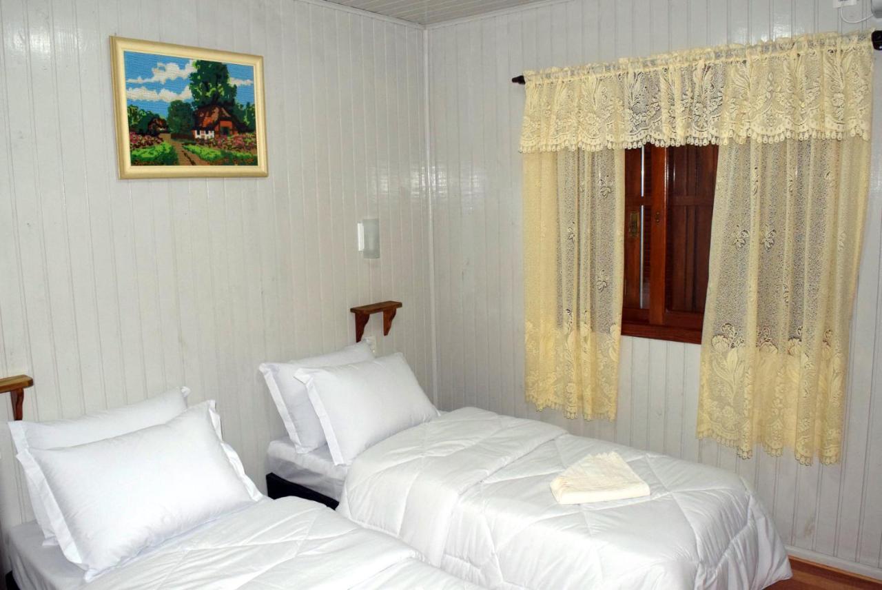 Bauern Gast Chalet Нова-Петрополис Экстерьер фото